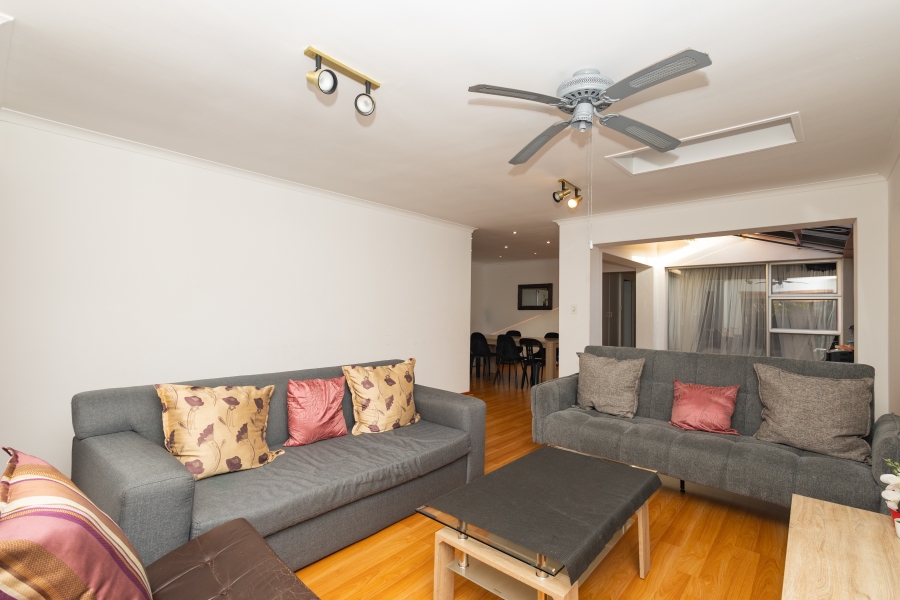 3 Bedroom Property for Sale in Table View Western Cape